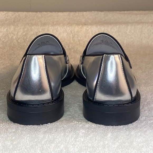 NEW IN BOX Karl Lagerfeld Paris Rylin Loafers in Silver (7M) - Picture 5 of 9